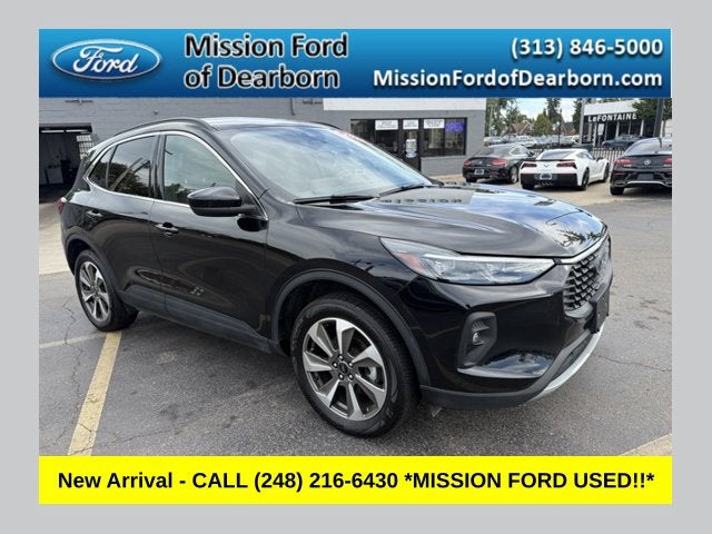 2025 Ford Escape Platinum