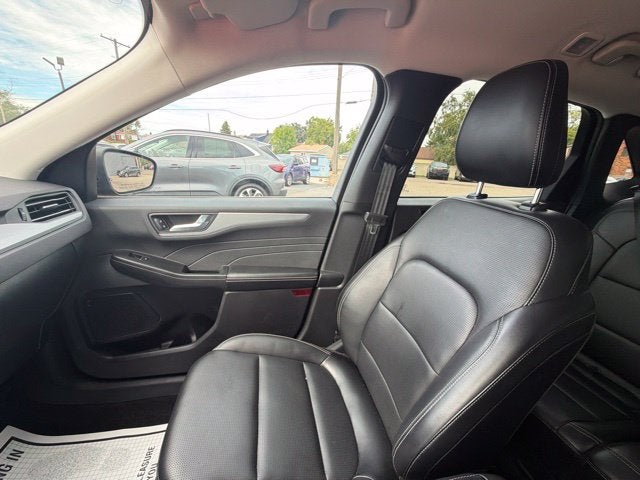 2025 Ford Escape Platinum