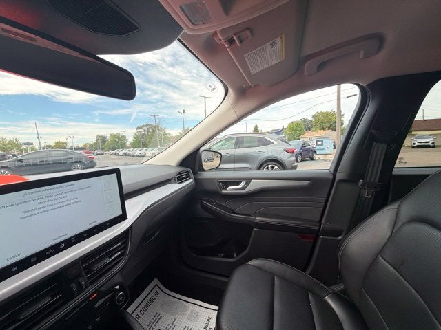 2025 Ford Escape Platinum