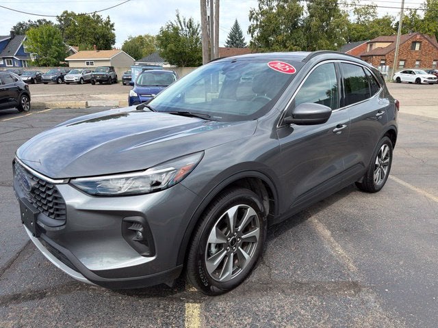 2025 Ford Escape Platinum