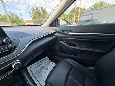 2024 Nissan Altima 2.5 SR