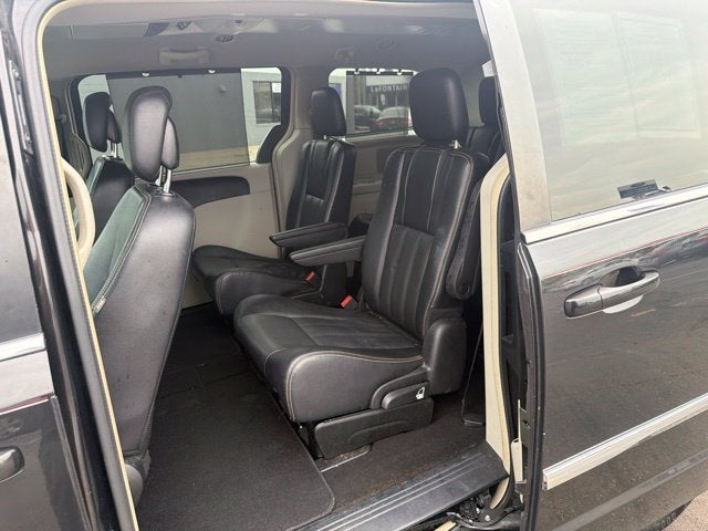 2015 Chrysler Town & Country Touring