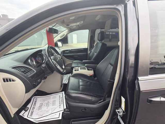 2015 Chrysler Town & Country Touring
