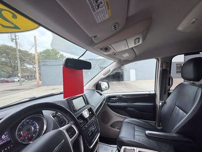 2015 Chrysler Town & Country Touring