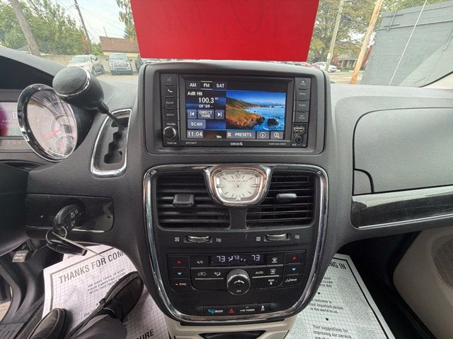 2015 Chrysler Town & Country Touring