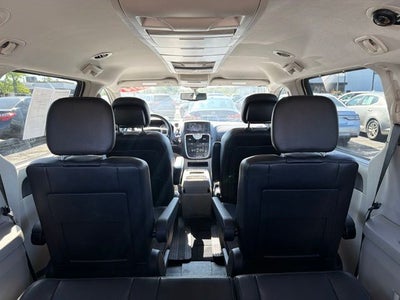 2014 Chrysler Town & Country Touring-L
