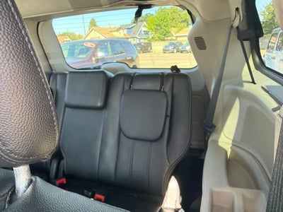 2014 Chrysler Town & Country Touring-L