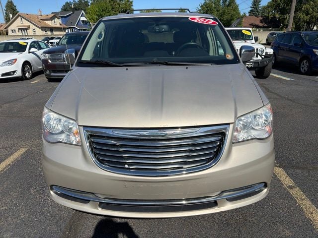 2014 Chrysler Town & Country Touring-L