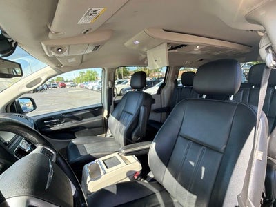 2014 Chrysler Town & Country Touring-L
