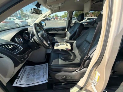 2014 Chrysler Town & Country Touring-L