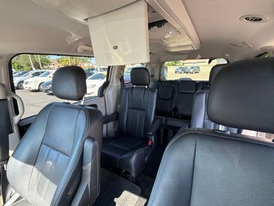 2014 Chrysler Town & Country Touring-L