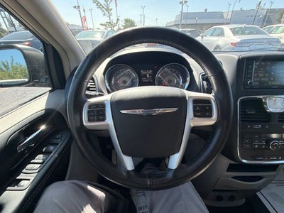 2014 Chrysler Town & Country Touring-L