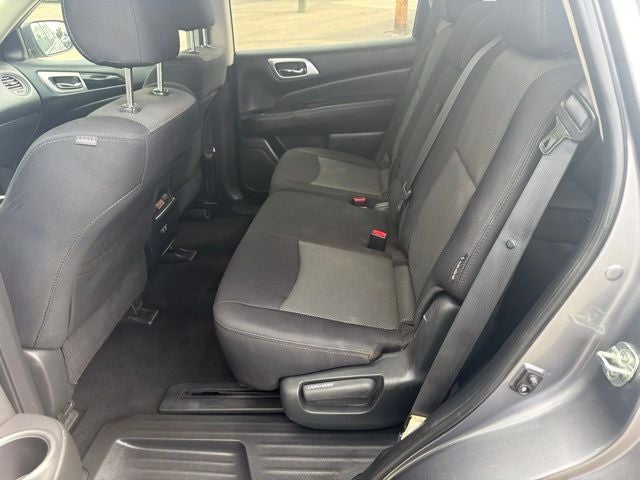 2019 Nissan Pathfinder S