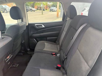 2019 Nissan Pathfinder S