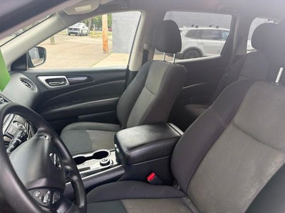 2019 Nissan Pathfinder S