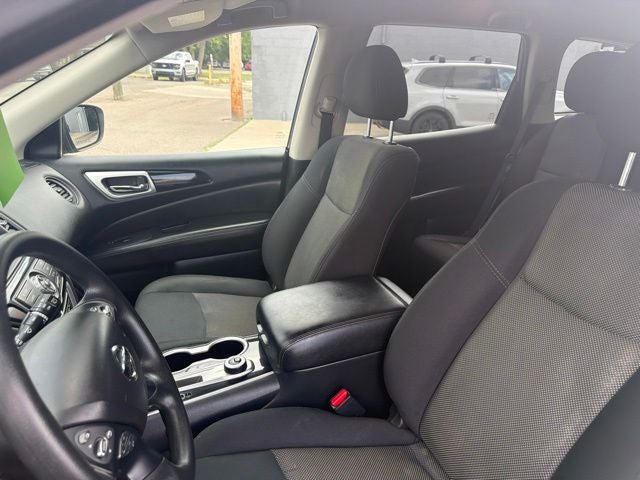 2019 Nissan Pathfinder S