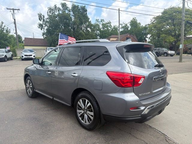 2019 Nissan Pathfinder S