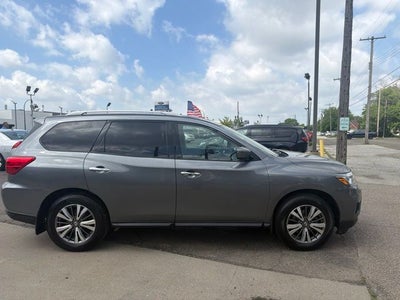 2019 Nissan Pathfinder S