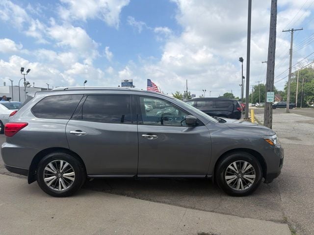 2019 Nissan Pathfinder S