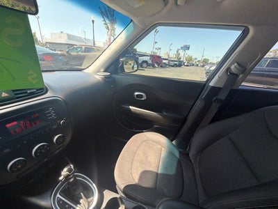2016 Kia Soul Base